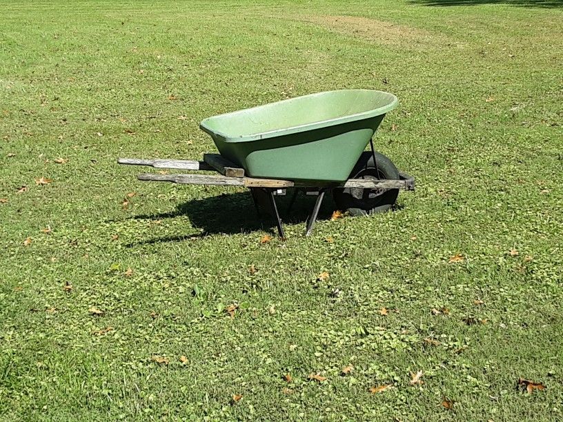Wheel Barrel 5 Cu Ft  CHeap