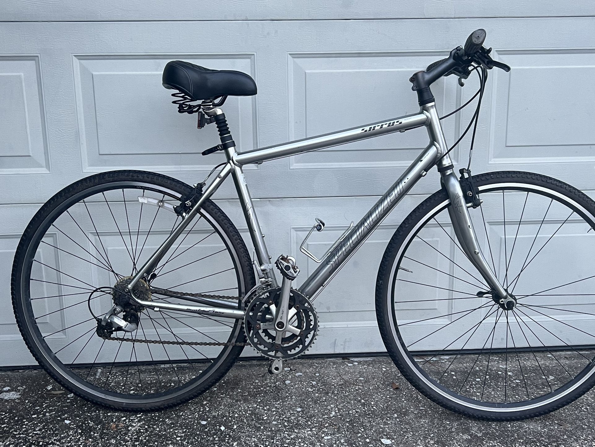 Specialized Sirrus sport men’s hybrid bike good condition