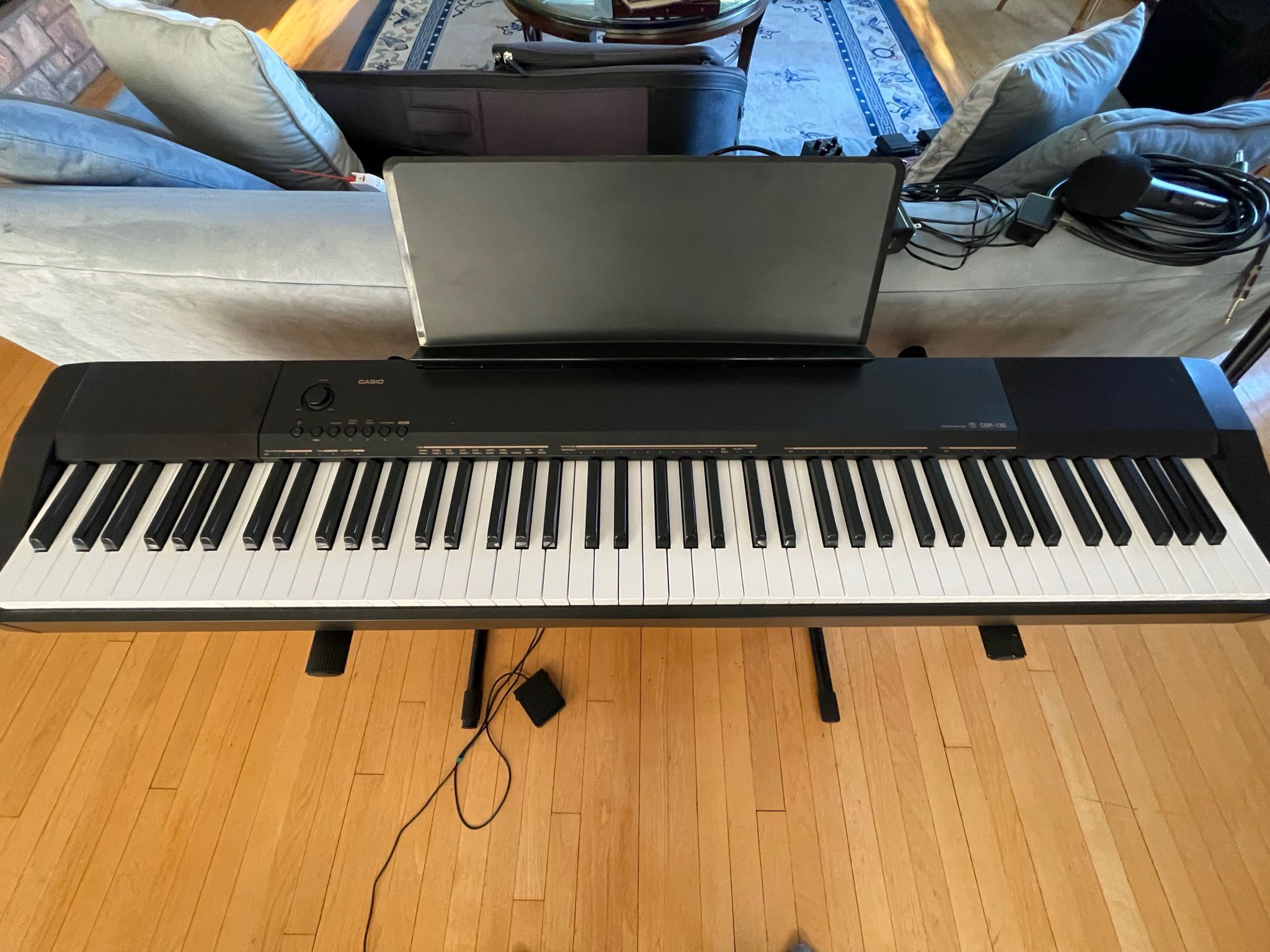 Hver uge majs mister temperamentet Casio CDP-130 88-key Keyboard (with Stand & Sustain Pedal) for Sale in  Westwood, NJ - OfferUp