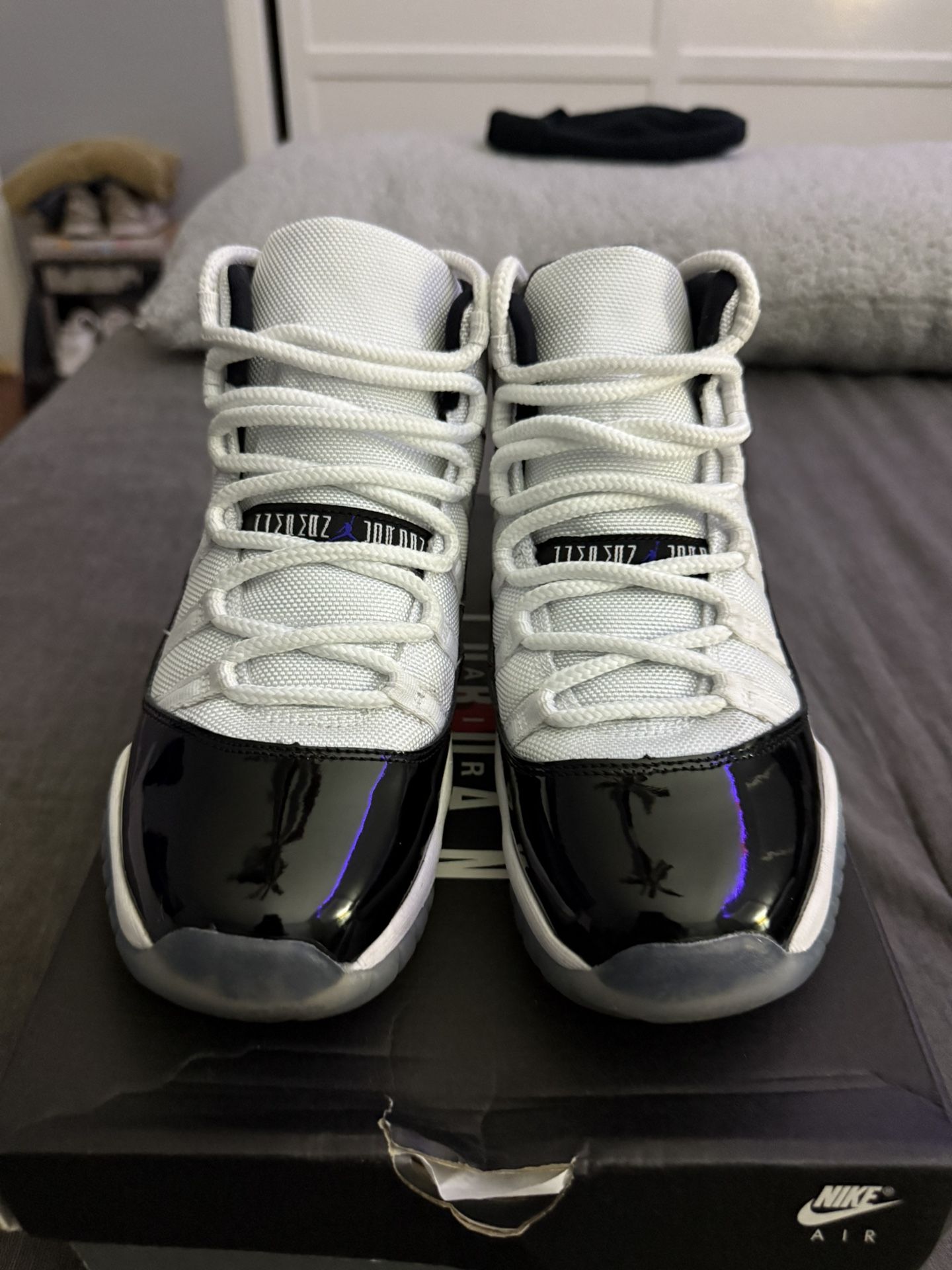 Air Jordan 11 Retro (Concord)