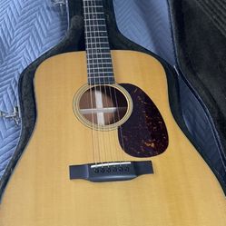 Martin D18