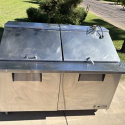 TRUE Commercial Refrigerator