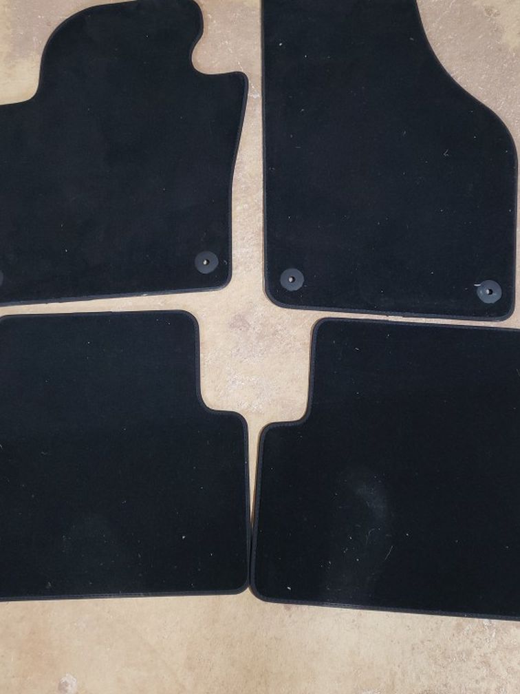 2012~2017 VW Tiguan Floor Mats