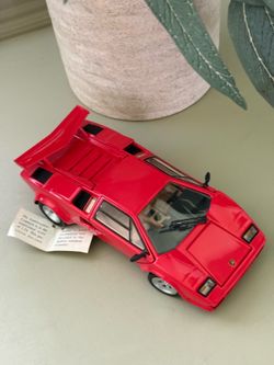 This red Lamborghini Countach is a 1:24 scale die-cast model