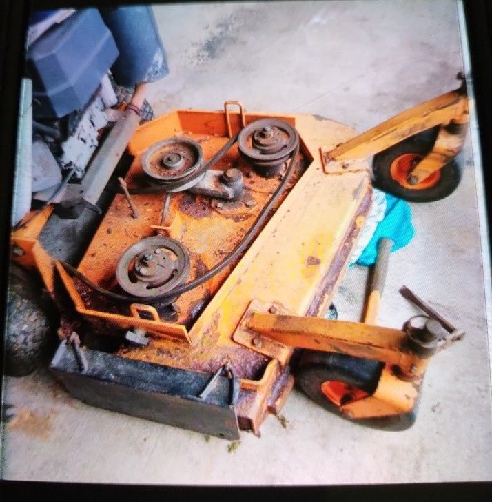 Wanted 32 Inch Scag mower deck
