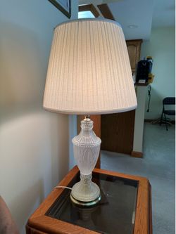 Elegant Crystal-Style Table Lamp – Large & Beautiful