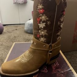 Cowgirl boots Size 9 Women 