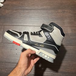 Louis Vuitton LV trainer Sneaker Boot High 