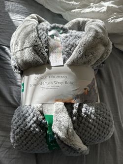 CAROLE HOCHMAN Textured Plush Wrap Robe