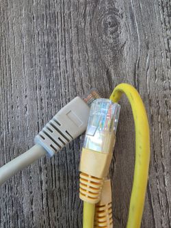 Lan internet Ethernet Cables – Cat 5 & Cat 6 – 4 ft
