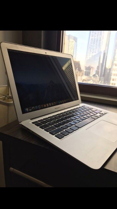 Apple MacBook air 13inch core i7