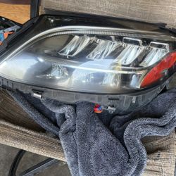 OEM Left Headlight Mercedes C(contact info removed)