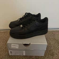 Black nike air forces