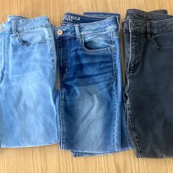 5 Pairs of Women’s Denim Jeans