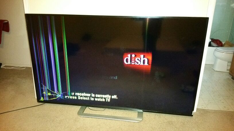 80in Vizio Smart Tv (screen cracked) **must pick up and haul
