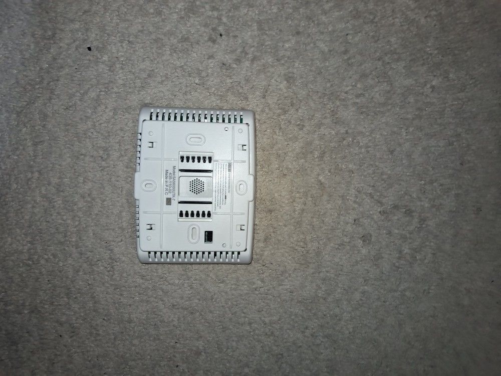 Hearing and Cooling Thermostat