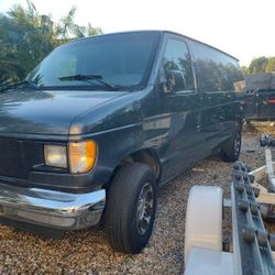 2002 Ford E-150