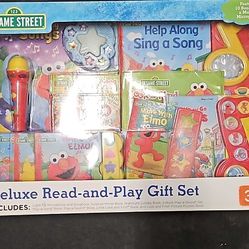 Sesame Street Elmo Deluxe Read & Play Gift Set