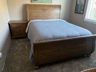 Sleigh Bed
