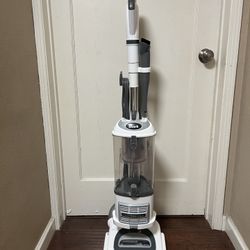 Shark Upright Vacuum, Navigator Lift-Away with Swivel Steering, HEPA Filter, XL Dust Cup, Dusting Brush, and Crevice Tool, NV356E