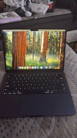 MacBook m4 chip 256gb storage