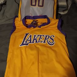 Lakers medium jersey
