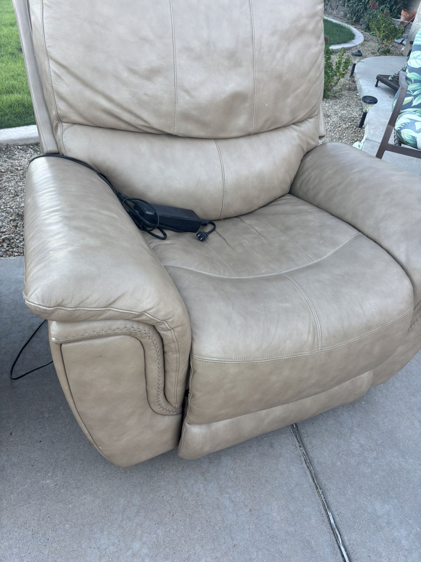 Lazy Boy Style Recliner Chair