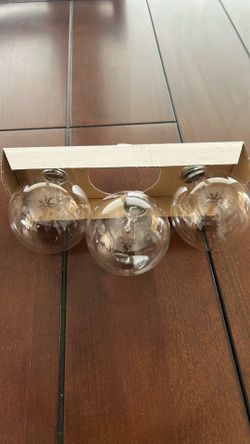 Incandescent light bulbs - 3 bulbs