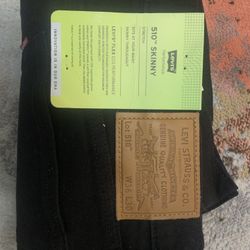 LEVI’S JEANS (NEW)