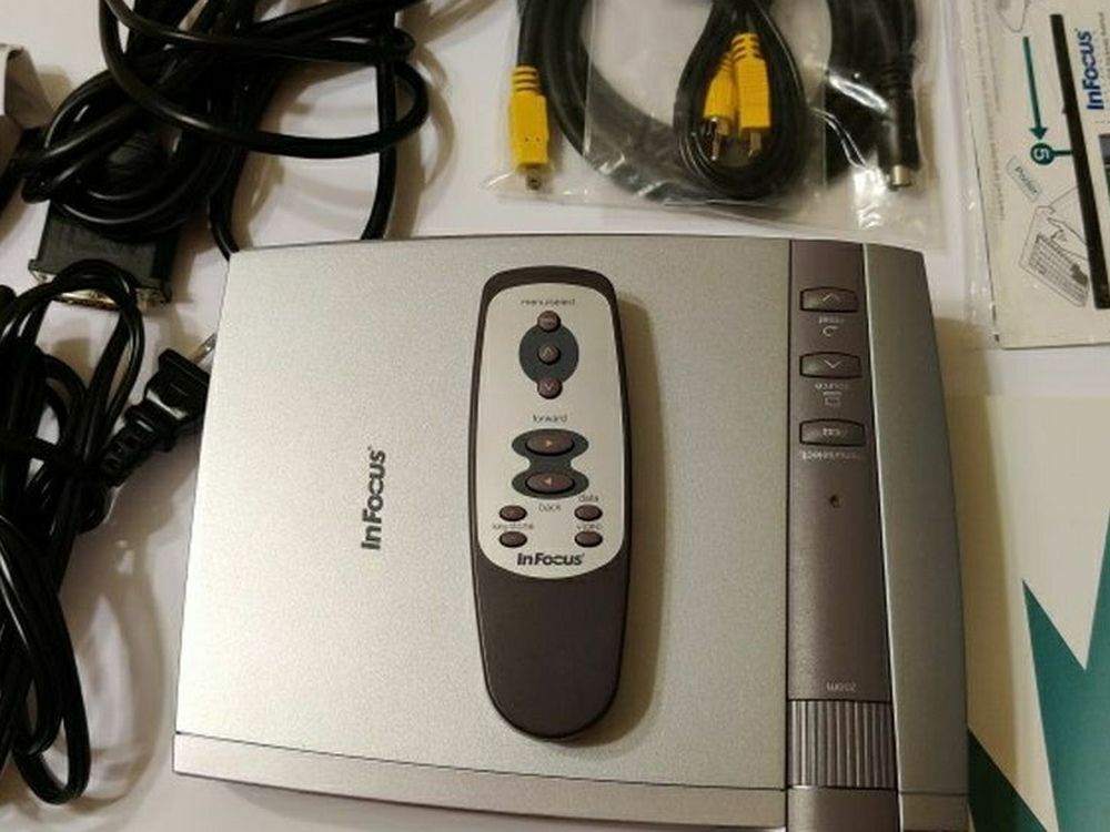 InFocus Lp130 Projector
