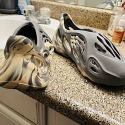 Adidas Mens Yeezy Sz10