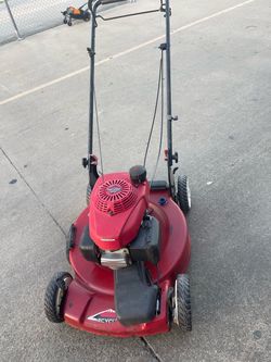 Honda self propelled lawnmower works great $155