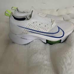 Nike Air Zoom Tempo Next Flyknit With Racer Blue Used Once  7.5 Men’s 9 Women’s 