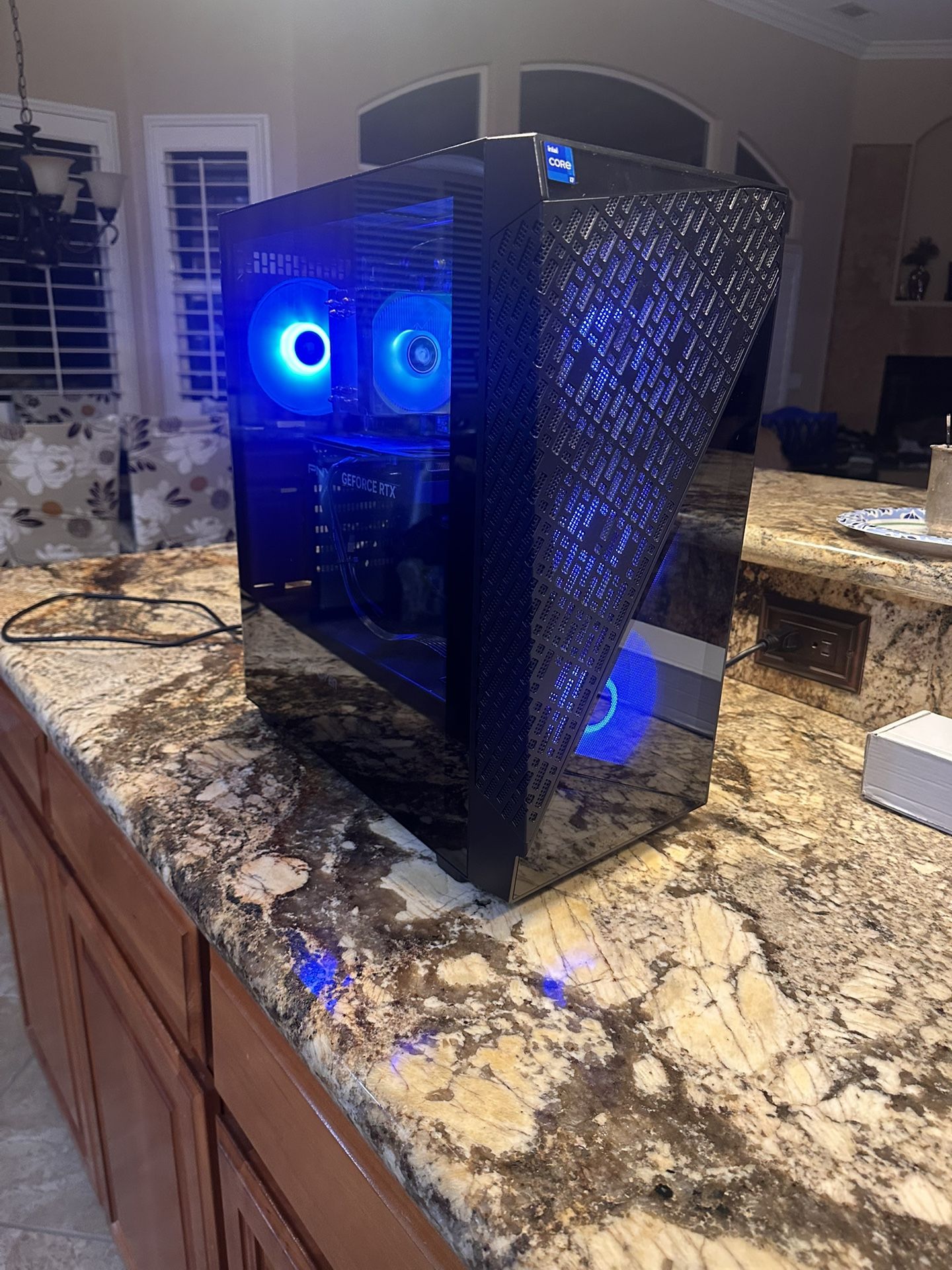 Gaming Pc🏎️🏎️💨💨 (plus Accessories) 