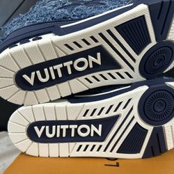 L ..v Sneakers Size 9m New In Box 199$