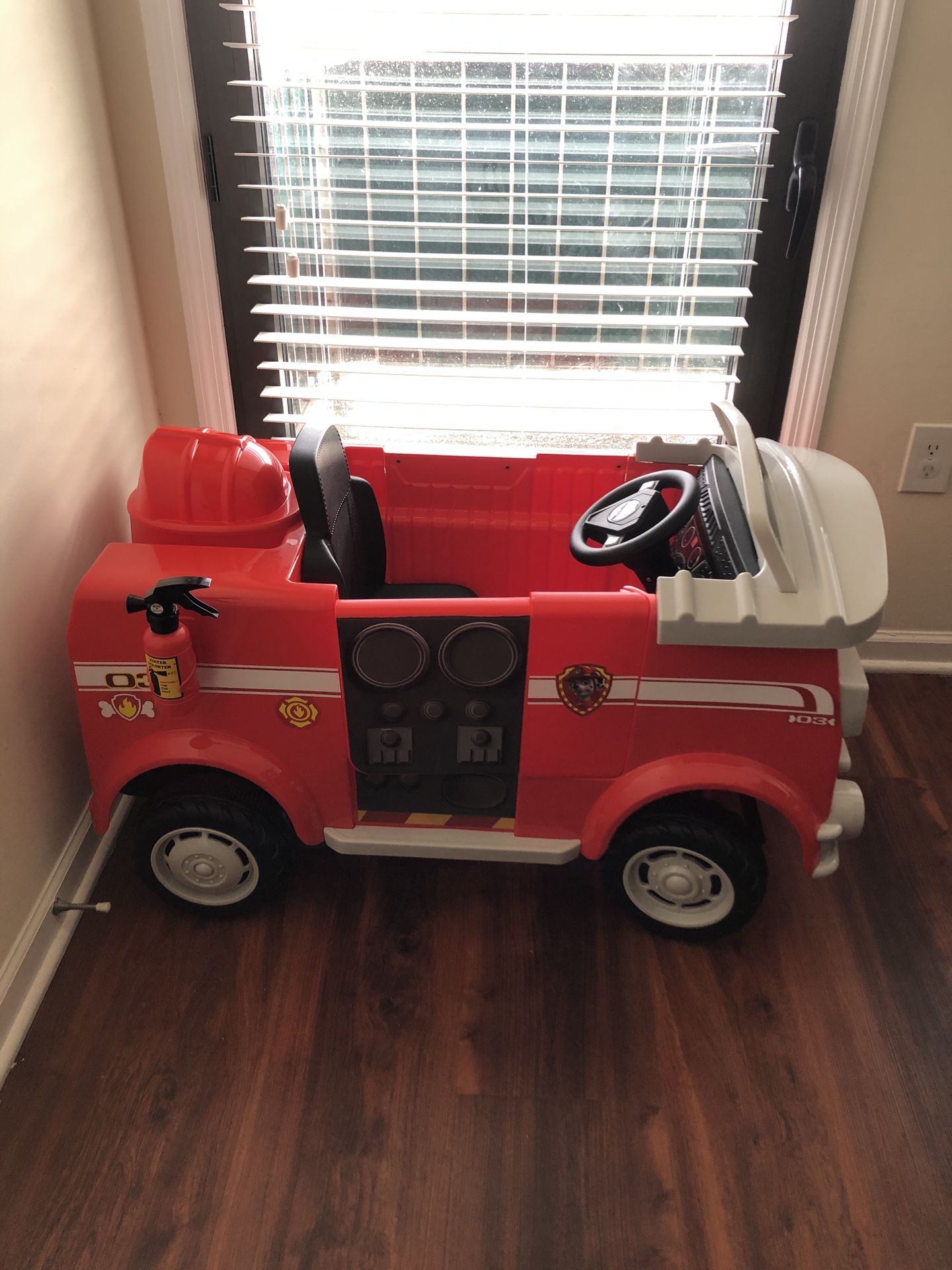 Paw Patrol Fire truck 6 Volt Powered Ride on toy