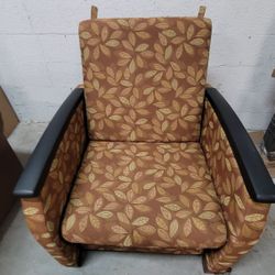 Sleeper recliner chair