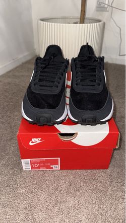 Nike waffle one