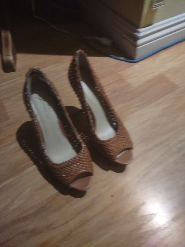 Tan INC High heels size 7 1/2