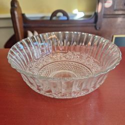 Vintage 1960s Bowl • Depression Glass Sandwich Design Bowl