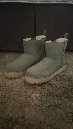 Uggs size 11 women’s boot