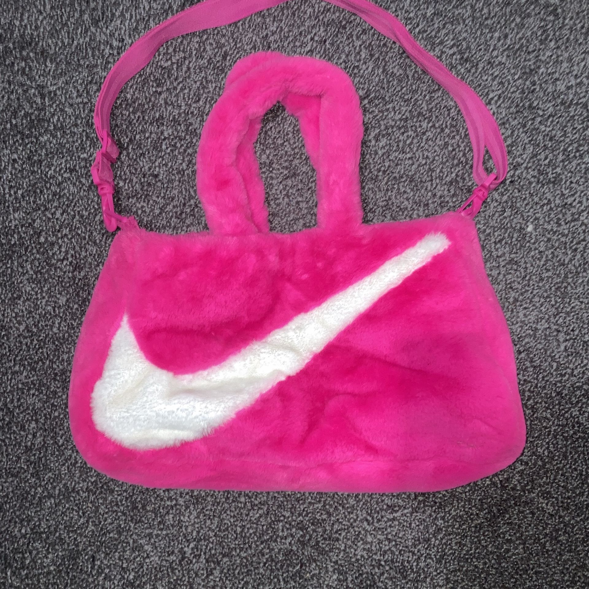Nike Fur Tote Bag Color pink