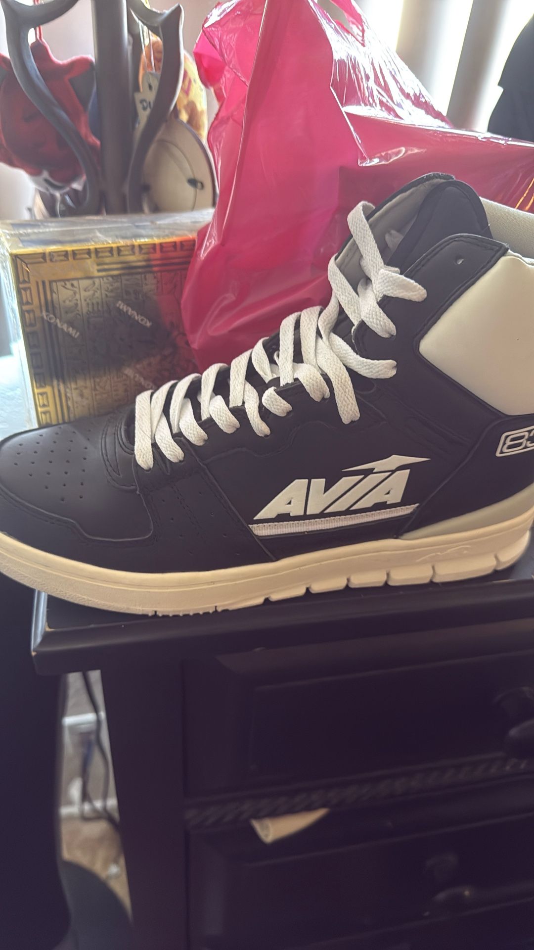 Avia So 12 Brand New 