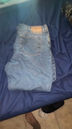 Light blue denim straight leg jeans 40 W 32 L