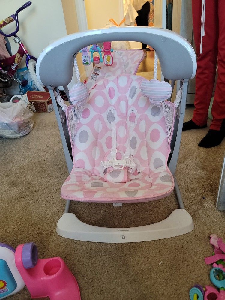 Like New Used 3 Times Baby Swing Have A Matching Bouncer Can Be Sold Seperate Or Together 