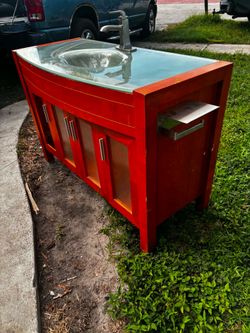 Bathroom Vanity- 47.5”Lx21.5”Wx32”H