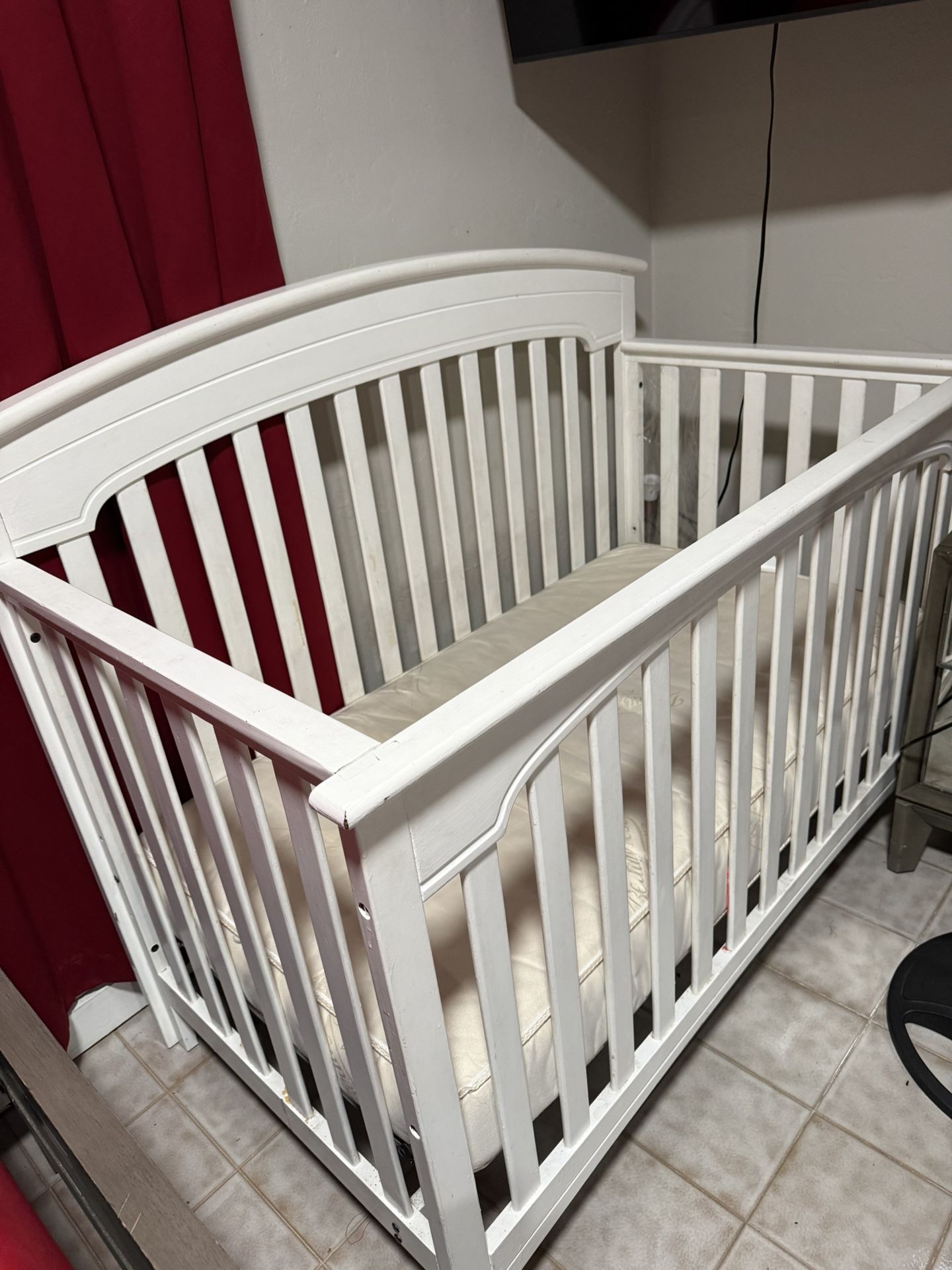 Crib With Mattress 