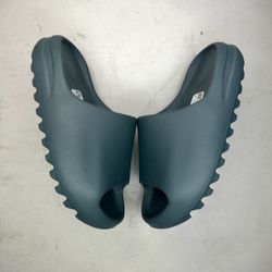 Yeezy  Slides 