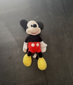 Small Mickey Mouse, with Voice and Sound. Pick Up in Van Nuys.
