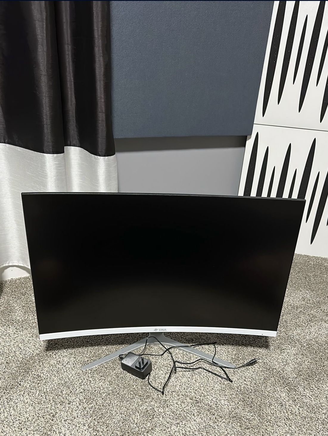 27” Curved Monitor